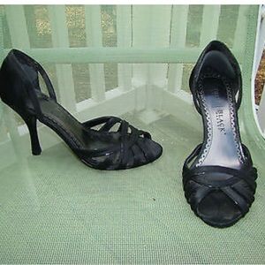WHITE HOUSE BLACK MARKET BLACK SATIN OPEN TOE HIGH HEELS PUMPS 8